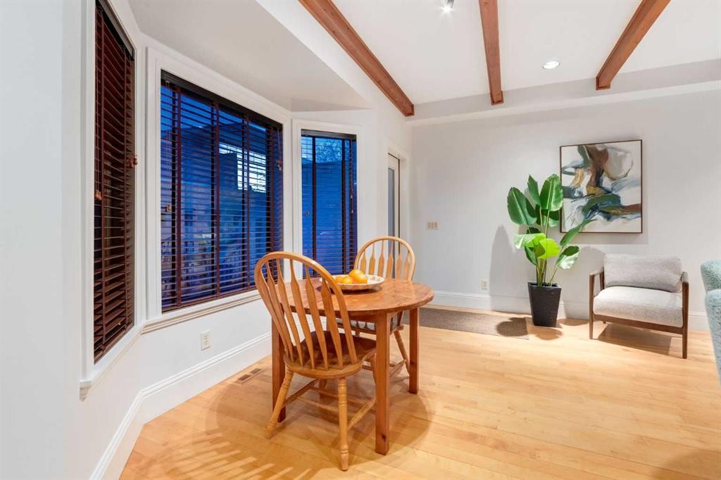 2021 32 Avenue Sw, Calgary, AB - Indoor