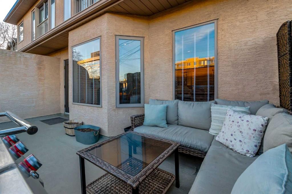 2021 32 Avenue Sw, Calgary, AB - Outdoor With Deck Patio Veranda With Exterior