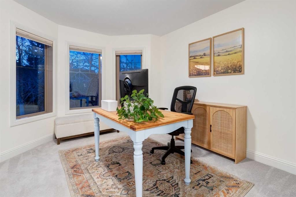 2021 32 Avenue Sw, Calgary, AB - Indoor