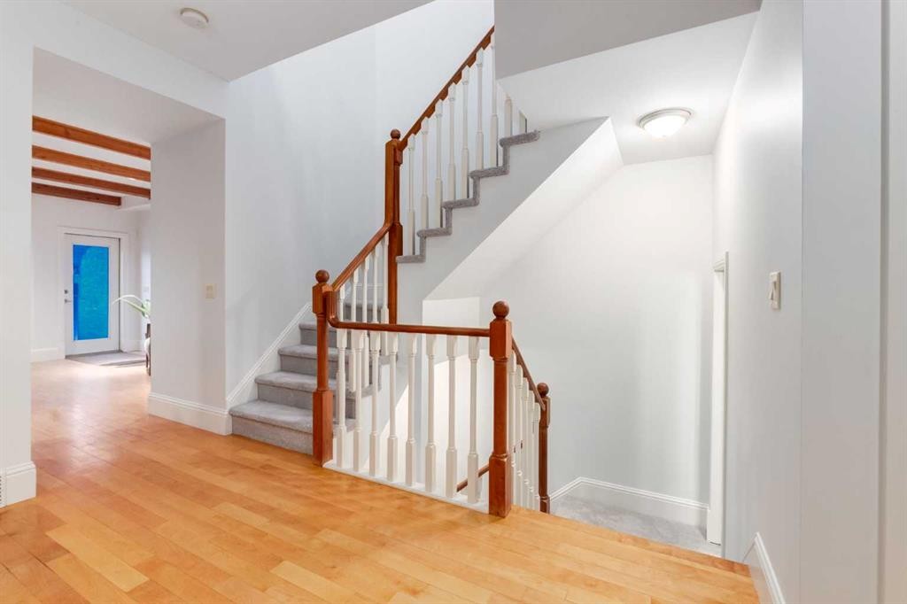 2021 32 Avenue Sw, Calgary, AB - Indoor Photo Showing Other Room