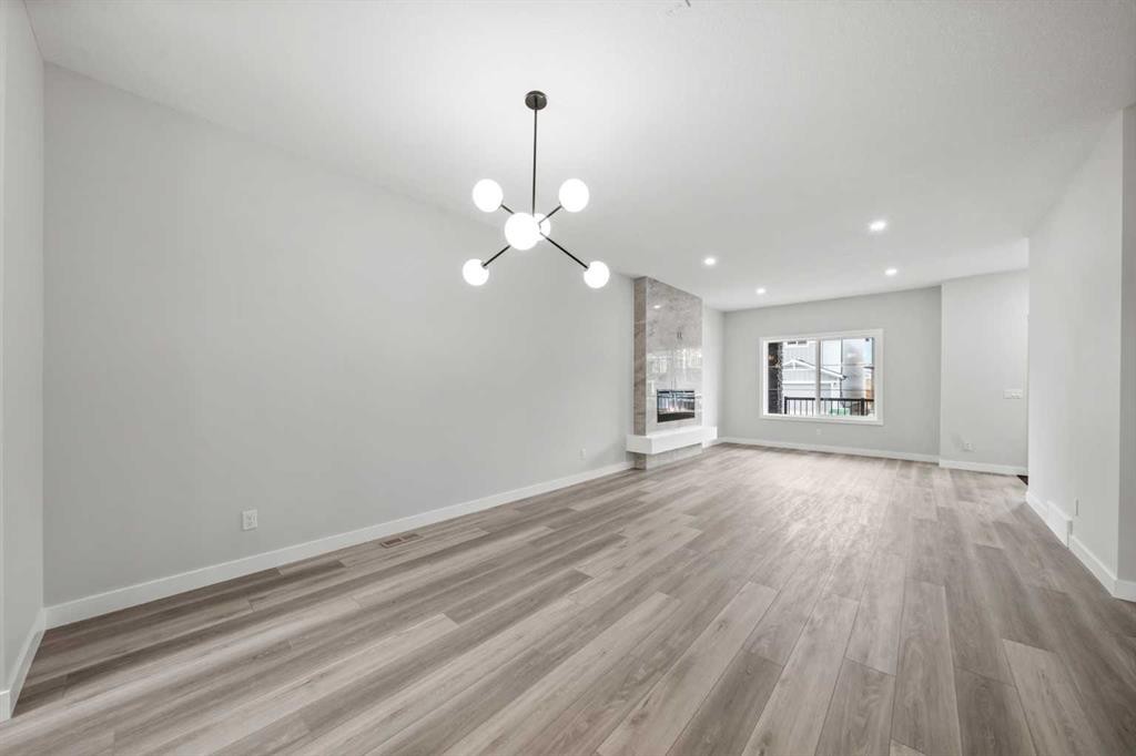 46 Versant View Sw, Calgary, AB - Indoor