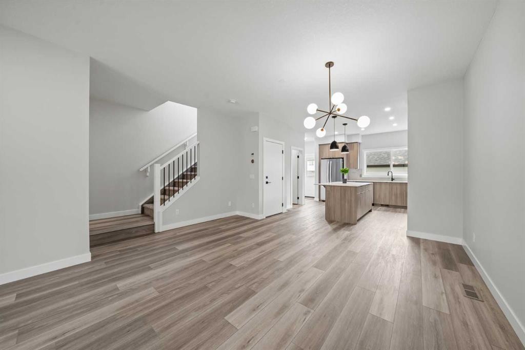 46 Versant View Sw, Calgary, AB - Indoor