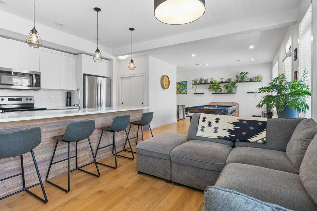 222 Seton Passage Se, Calgary, AB - Indoor