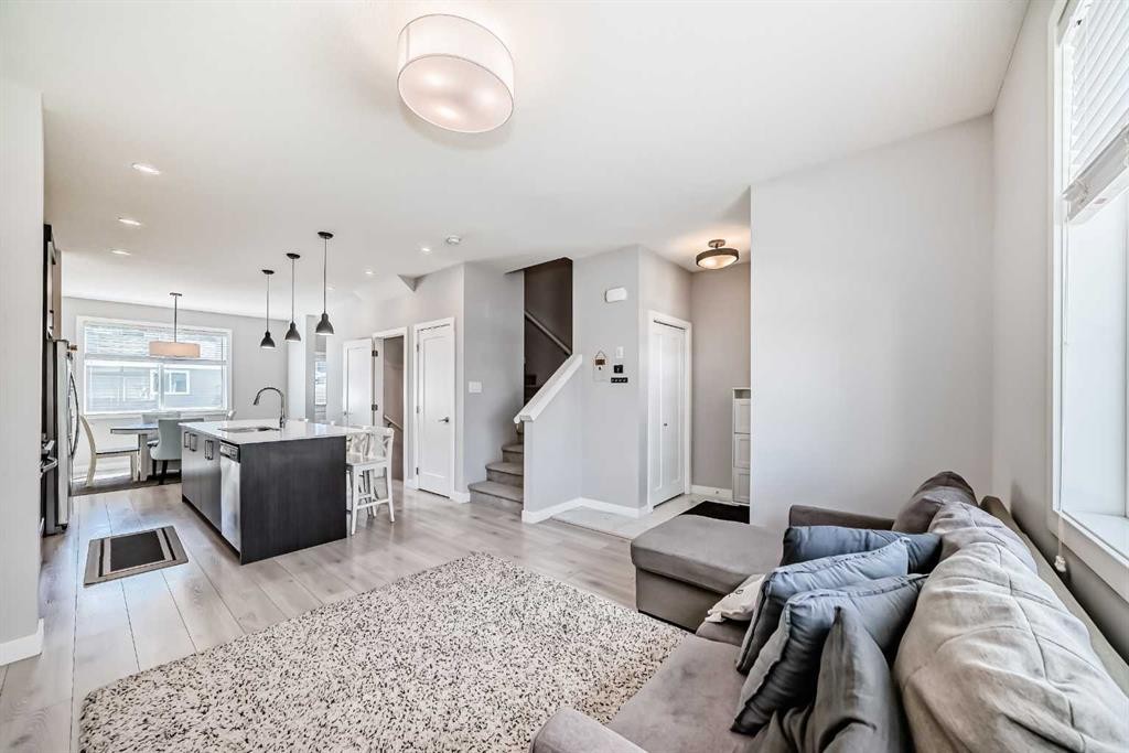 120 Chelsea Drive, Chestermere, AB - Indoor