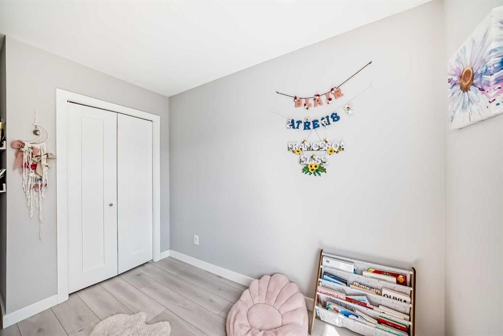 120 Chelsea Drive, Chestermere, AB - Indoor Photo Showing Bedroom