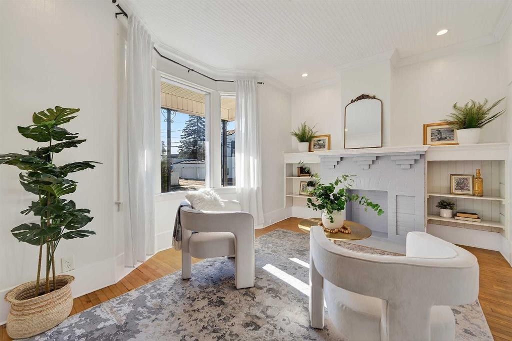 1815 4 Street Nw, Calgary, AB - Indoor