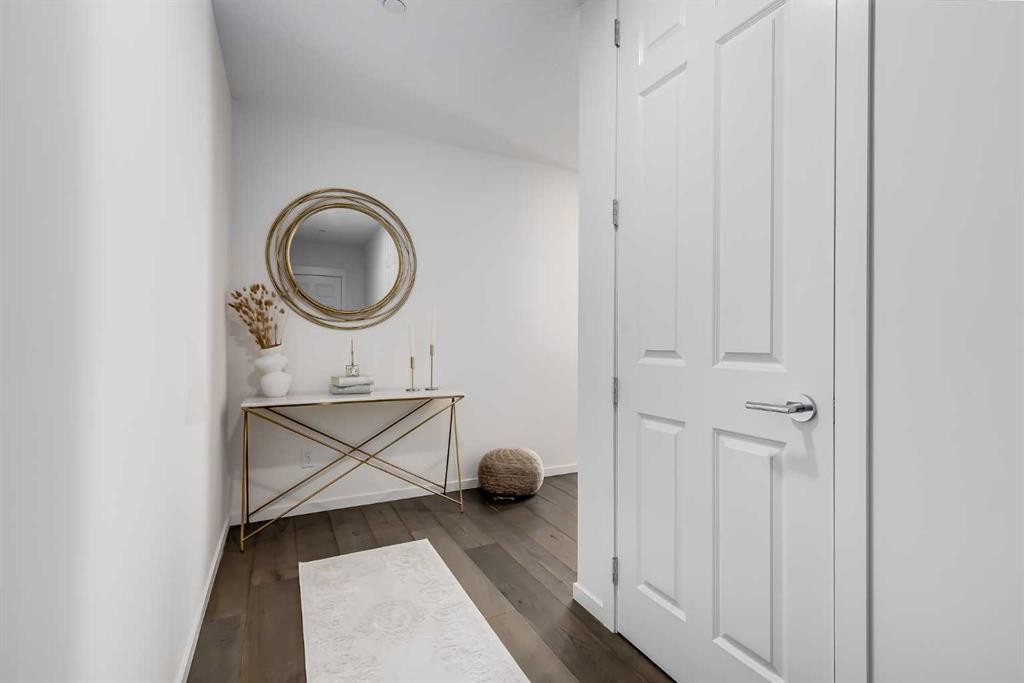 3211-99 Copperstone Park Se, Calgary, AB - Indoor