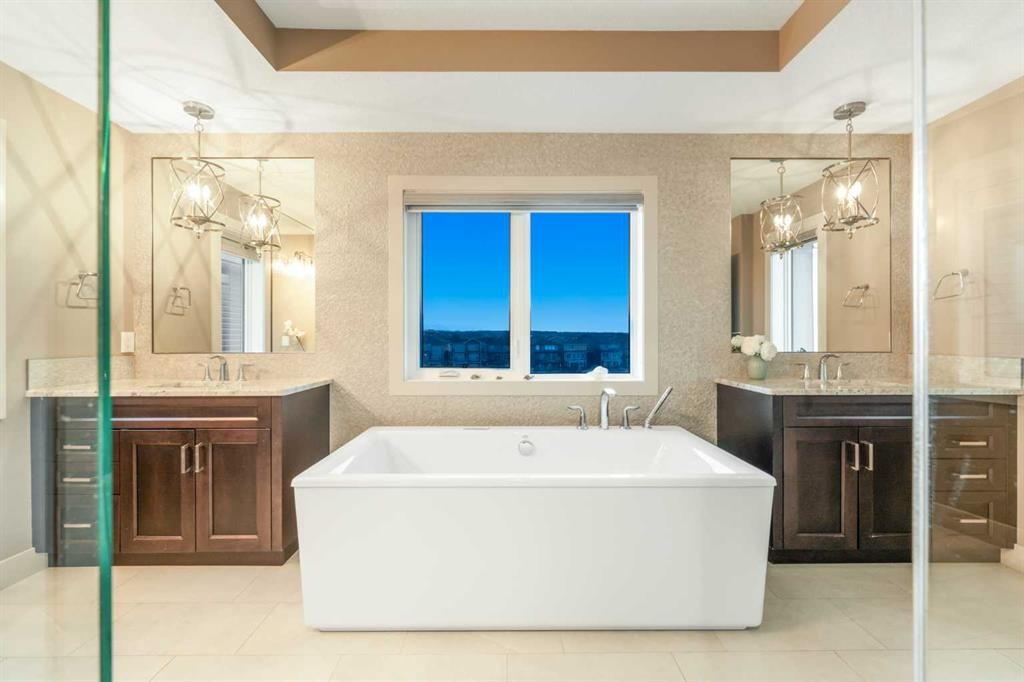 105 Carringvue Manor Nw, Calgary, AB - Indoor Photo Showing Laundry Room
