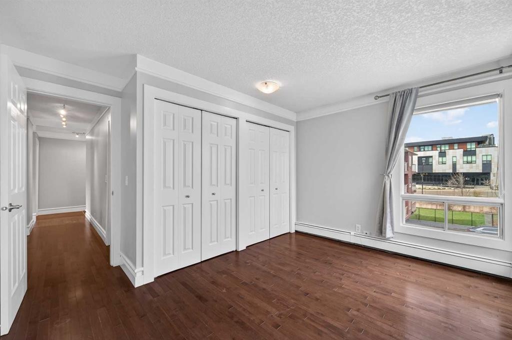 203-644 Meredith Road Ne, Calgary, AB - Indoor Photo Showing Bathroom