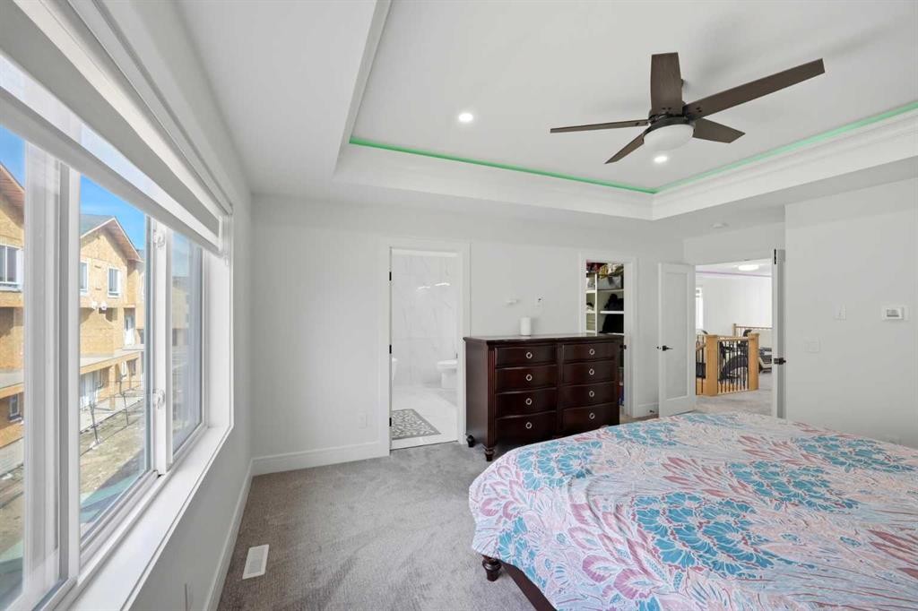 15 Saddlecrest Link Ne, Calgary, AB - Indoor Photo Showing Bedroom