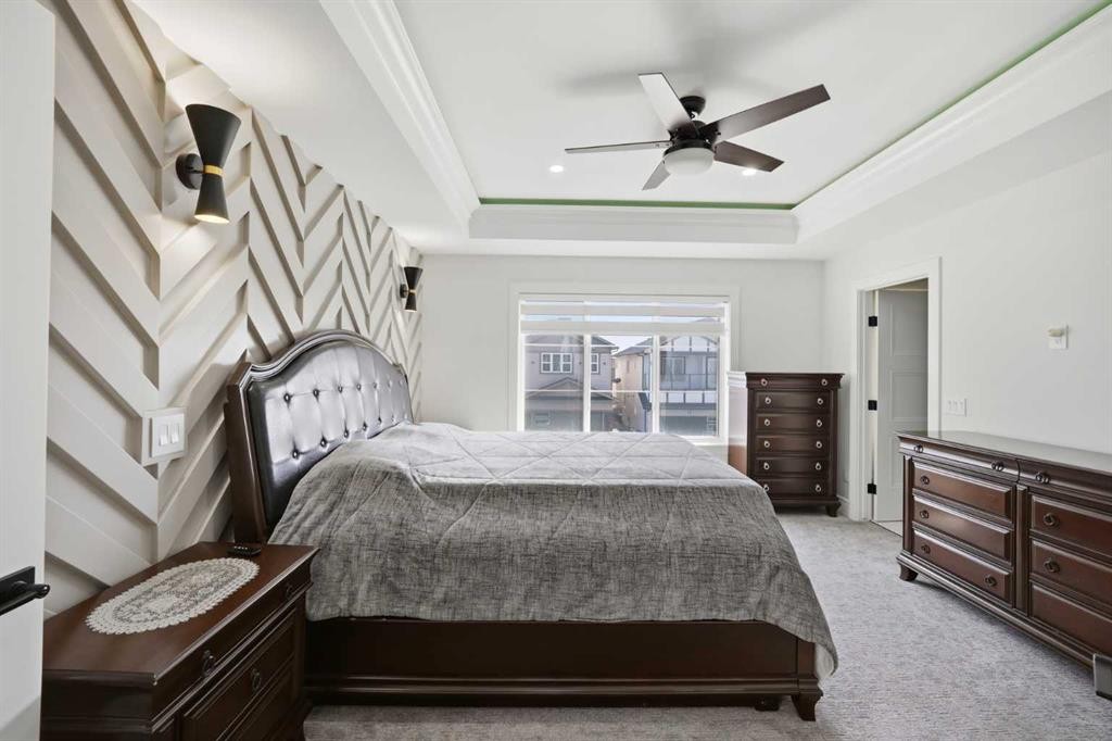 15 Saddlecrest Link Ne, Calgary, AB - Indoor Photo Showing Bedroom
