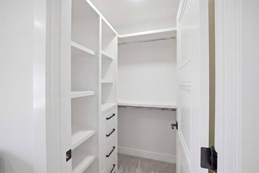15 Saddlecrest Link Ne, Calgary, AB - Indoor With Storage