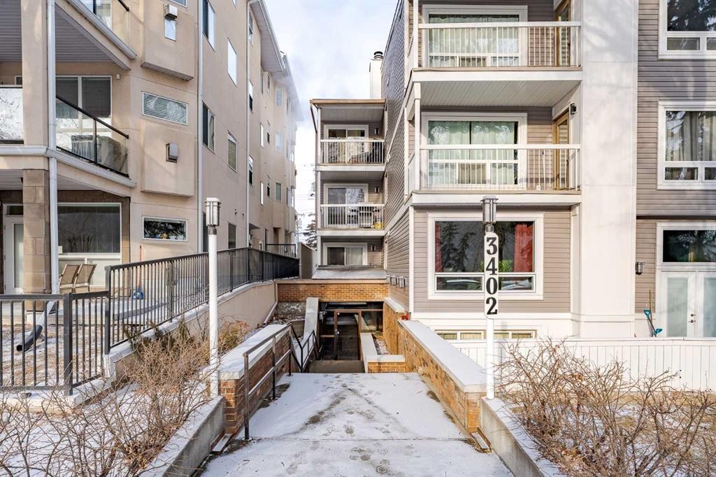 7-3402 Parkdale Boulevard Nw, Calgary, AB - Outdoor With Facade