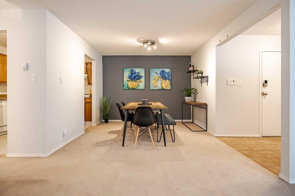 7-3402 Parkdale Boulevard Nw, Calgary, AB - Indoor