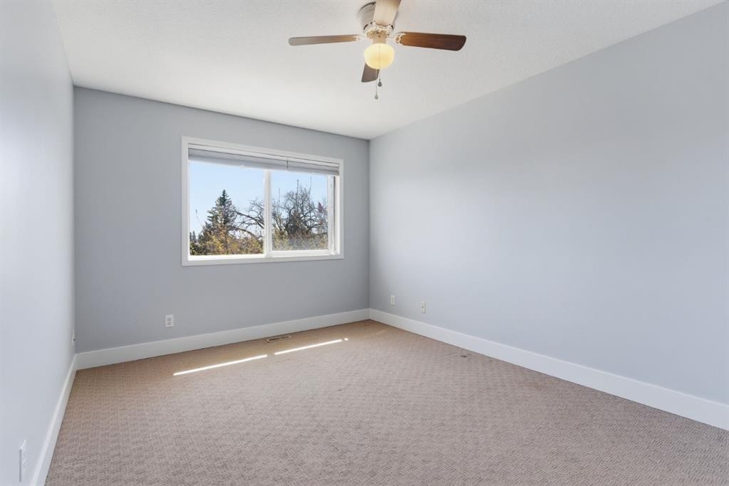 207-323 Fourth Avenue, Strathmore, AB - Indoor Photo Showing Other Room