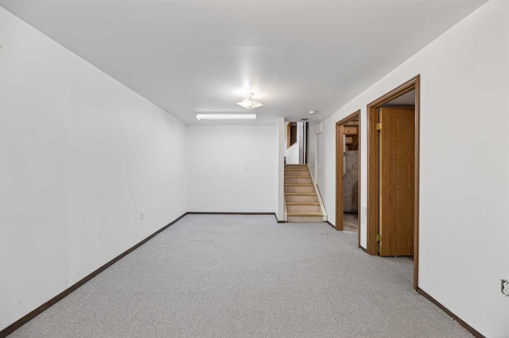 11 Westhill Crescent, Didsbury, AB - Indoor Photo Showing Other Room