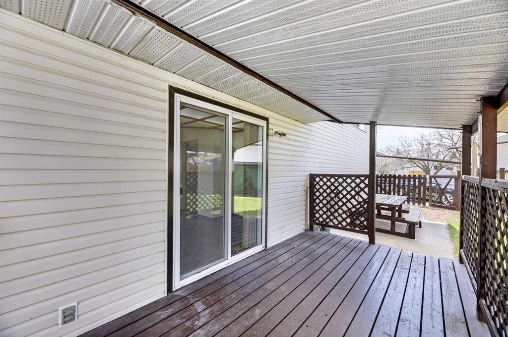 11 Westhill Crescent, Didsbury, AB - Outdoor With Deck Patio Veranda With Exterior