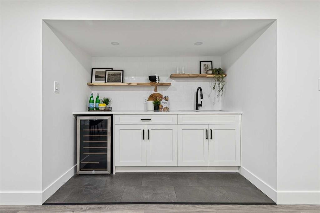 175 Havenhurst Crescent Sw, Calgary, AB - Indoor Photo Showing Other Room