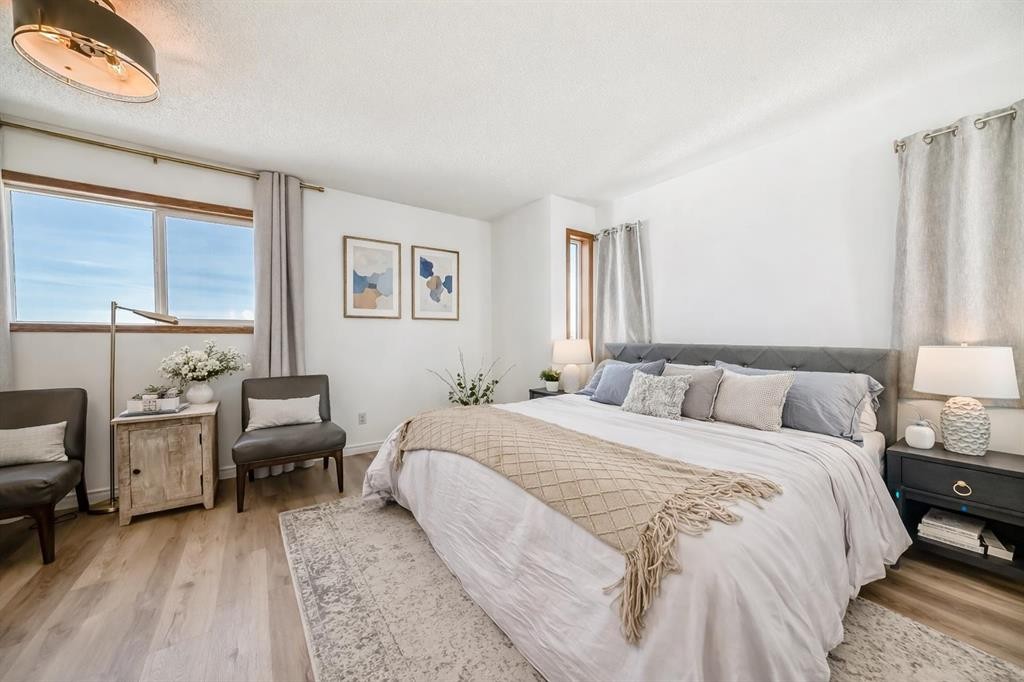 110 Erin Meadow Close Se, Calgary, AB - Indoor Photo Showing Bedroom