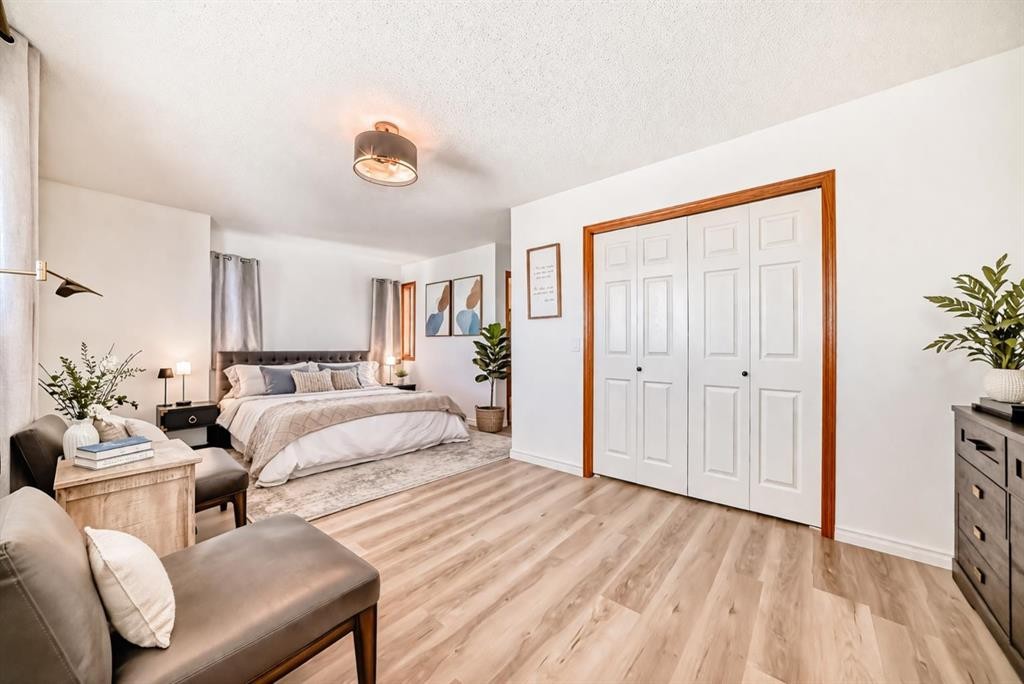110 Erin Meadow Close Se, Calgary, AB - Indoor Photo Showing Bedroom