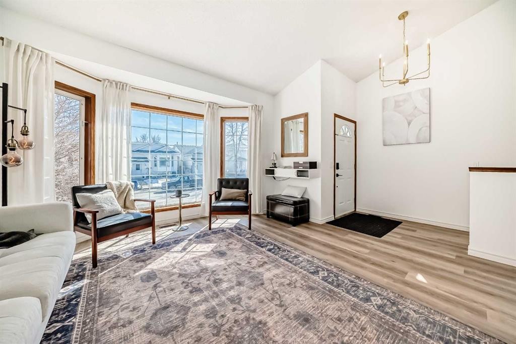 110 Erin Meadow Close Se, Calgary, AB - Indoor Photo Showing Living Room