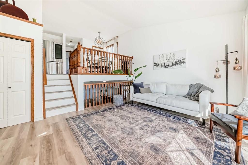 110 Erin Meadow Close Se, Calgary, AB - Indoor