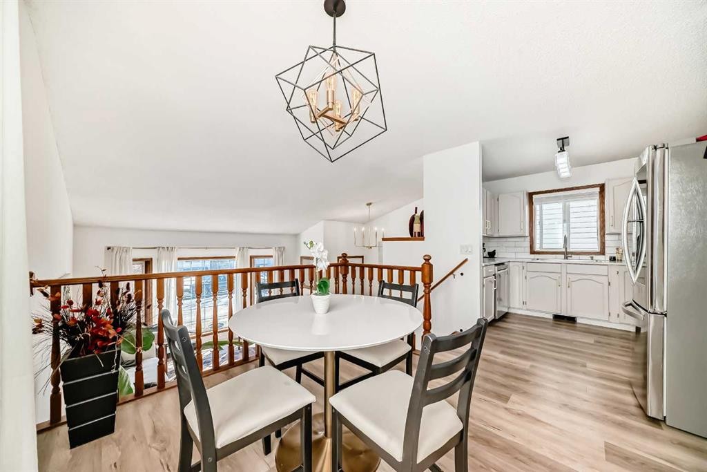110 Erin Meadow Close Se, Calgary, AB - Indoor Photo Showing Dining Room