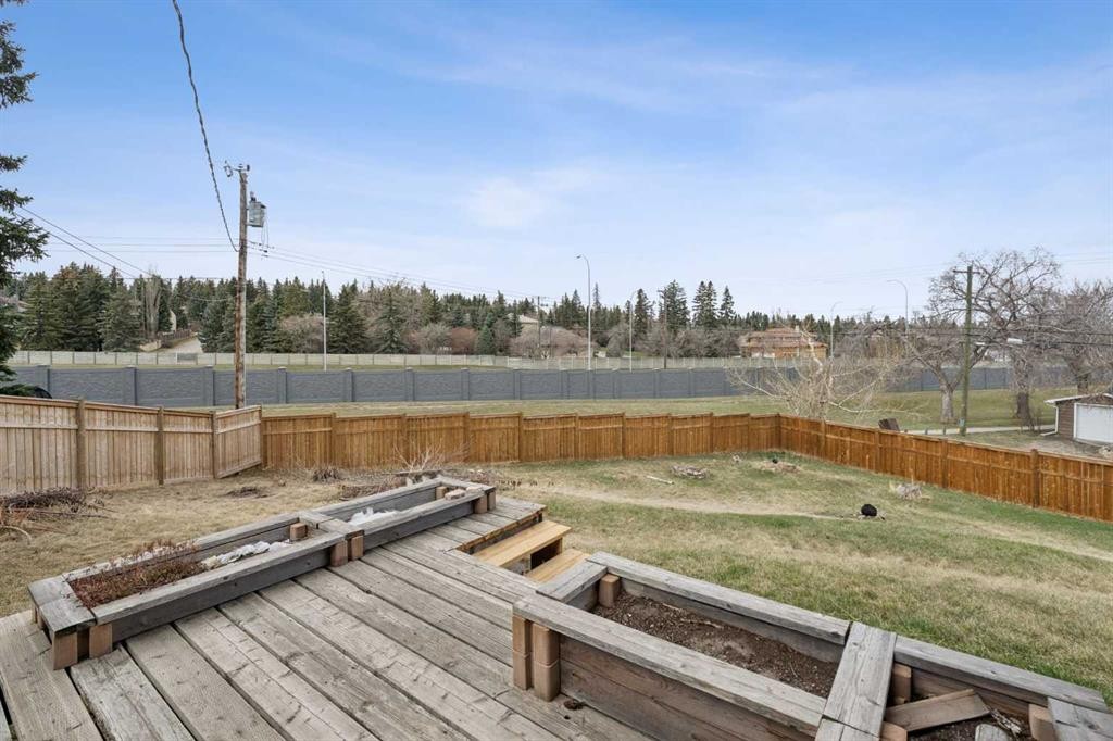 214 Springwood Place Sw, Calgary, AB - Outdoor