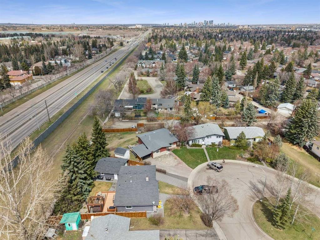 214 Springwood Place Sw, Calgary, AB - Outdoor With View