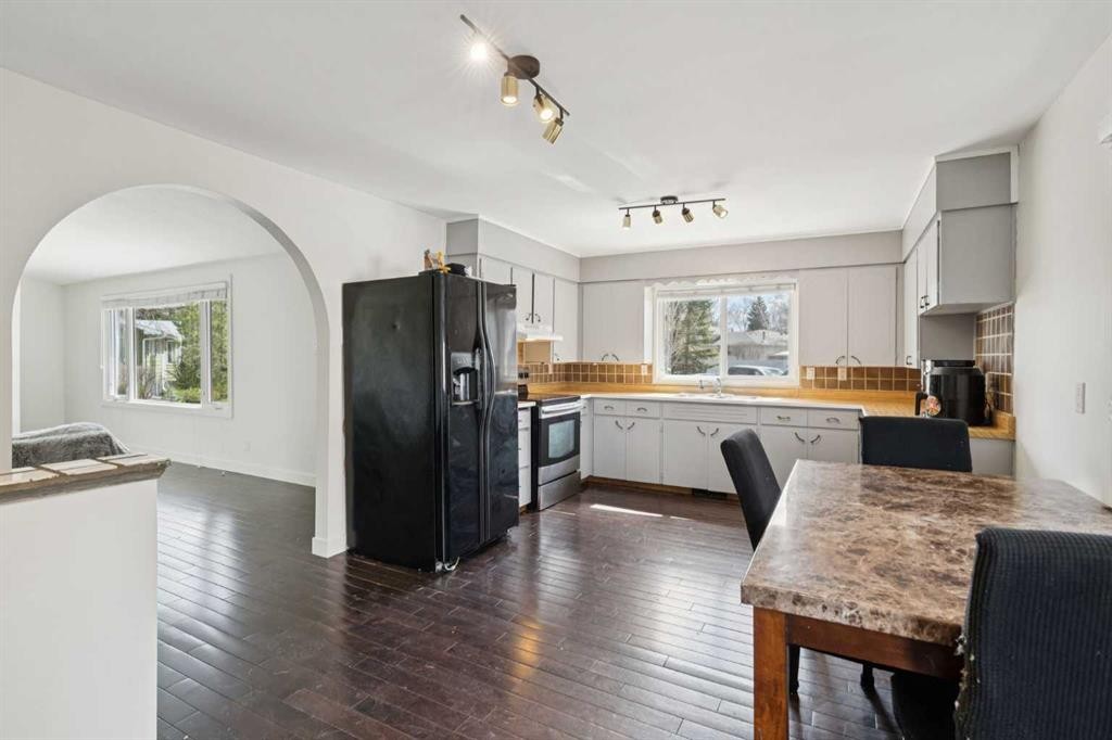 214 Springwood Place Sw, Calgary, AB - Indoor