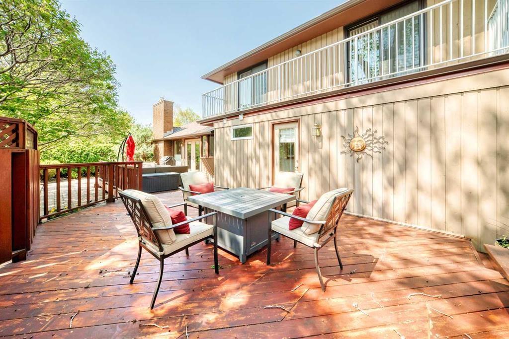 123 Varsity Estates Grove Nw, Calgary, AB - Outdoor With Deck Patio Veranda With Exterior