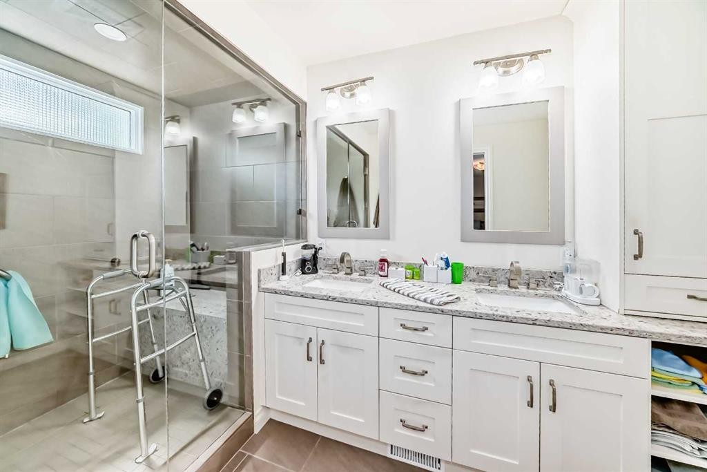 123 Varsity Estates Grove Nw, Calgary, AB - Indoor Photo Showing Bathroom