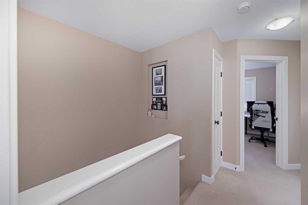 2524 Eversyde Avenue Sw, Calgary, AB - Indoor Photo Showing Other Room