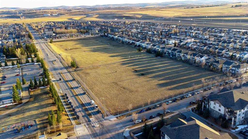 2524 Eversyde Avenue Sw, Calgary, AB - Outdoor With View