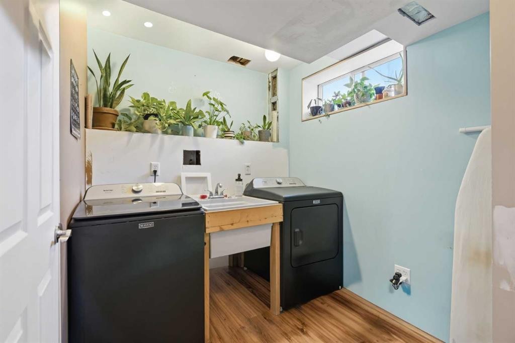 46 Saddlemont Way Ne, Calgary, AB - Indoor Photo Showing Laundry Room