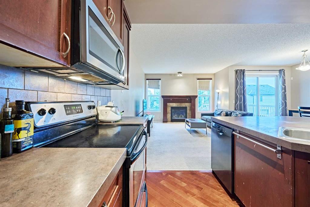 789 Panatella Boulevard Nw, Calgary, AB - Indoor Photo Showing Kitchen