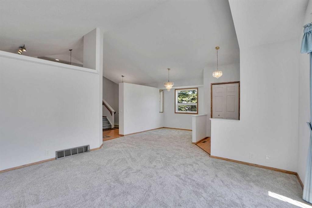 90 Martinridge Crescent Ne, Calgary, AB - Indoor Photo Showing Other Room