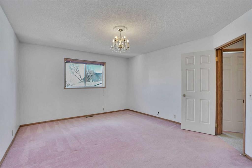 90 Martinridge Crescent Ne, Calgary, AB - Indoor Photo Showing Other Room