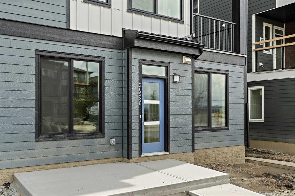 301-255 Rowmont Boulevard Nw, Calgary, AB - Outdoor With Exterior