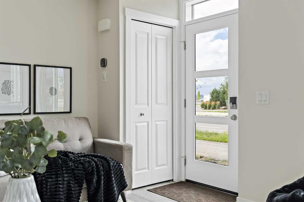 301-255 Rowmont Boulevard Nw, Calgary, AB - Indoor Photo Showing Other Room