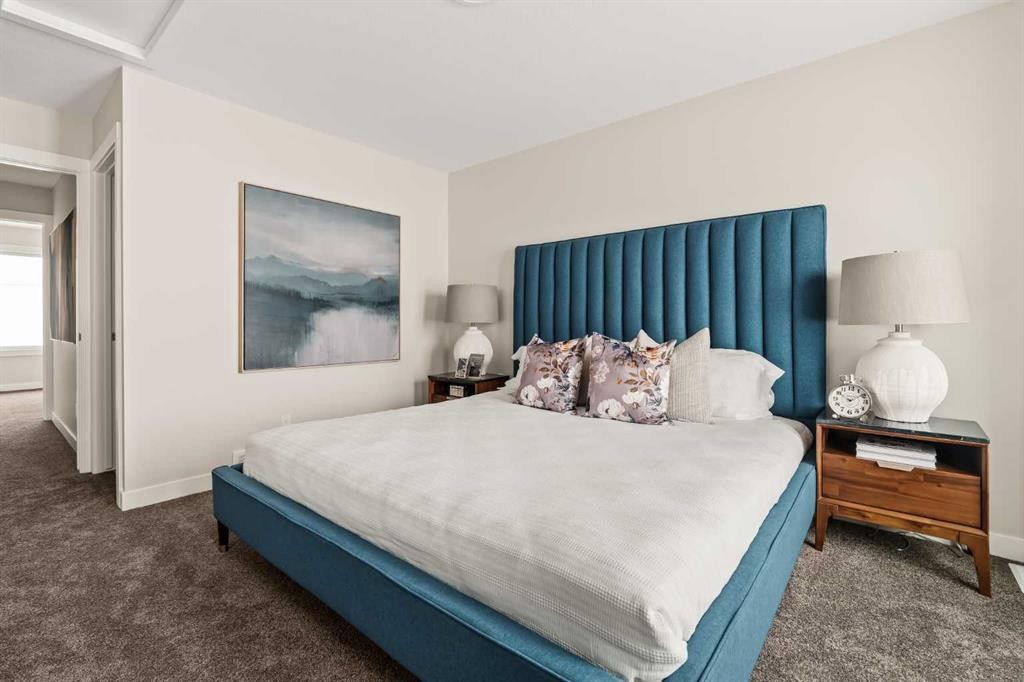 26 Rowmont Heath Nw, Calgary, AB - Indoor Photo Showing Bedroom