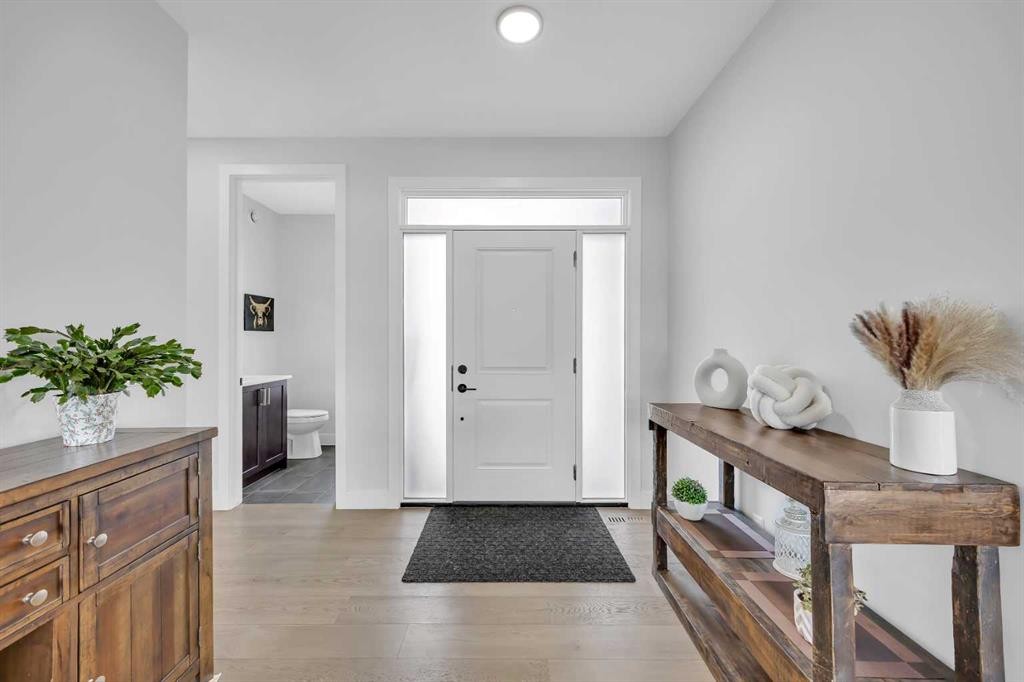25 Cimarron Estates Gate, Okotoks, AB - Indoor Photo Showing Other Room