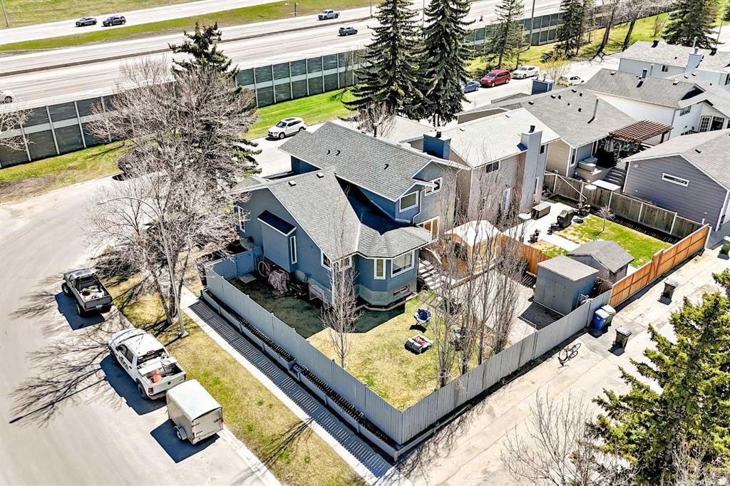 127 Mckerrell Way Se, Calgary, AB - Outdoor