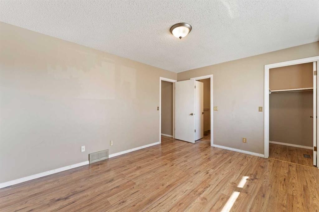 7003 Temple Drive Ne, Calgary, AB - Indoor Photo Showing Other Room