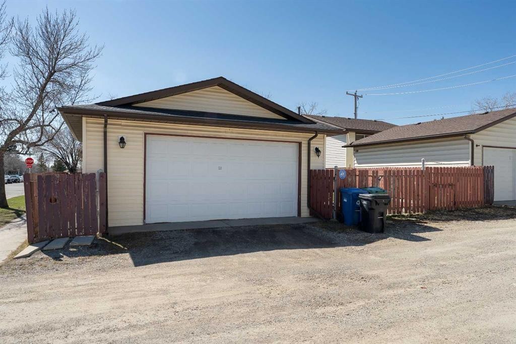 7003 Temple Drive Ne, Calgary, AB - Outdoor With Exterior