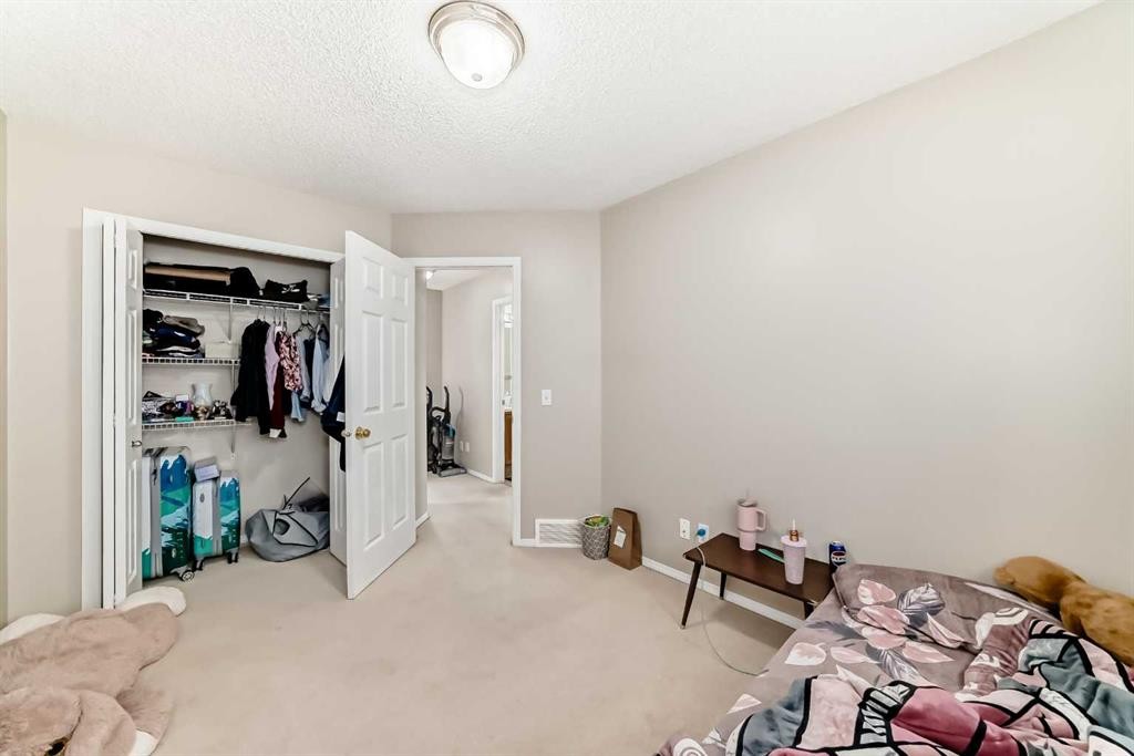 111 Tarawood Road Ne, Calgary, AB - Indoor