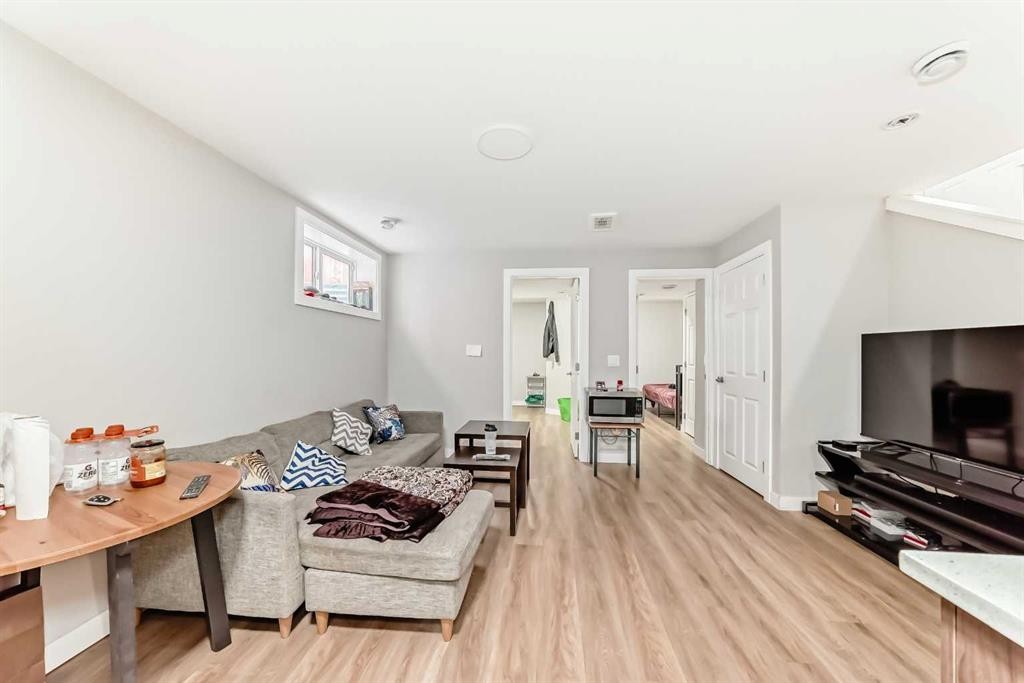 111 Tarawood Road Ne, Calgary, AB - Indoor