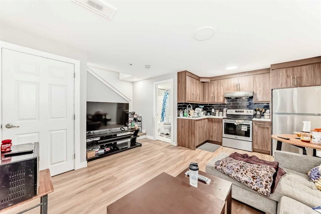111 Tarawood Road Ne, Calgary, AB - Indoor