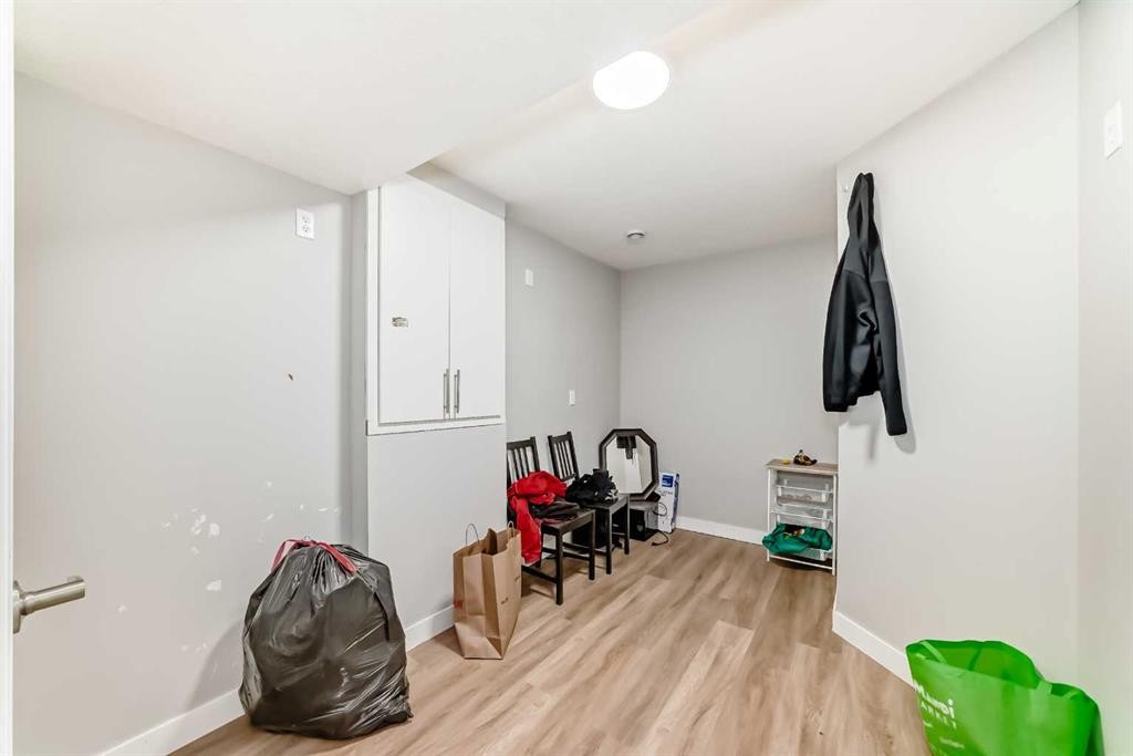 111 Tarawood Road Ne, Calgary, AB - Indoor Photo Showing Other Room