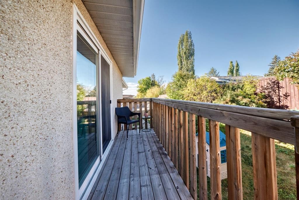 724D Raynard Crescent Se, Calgary, AB - Outdoor With Exterior